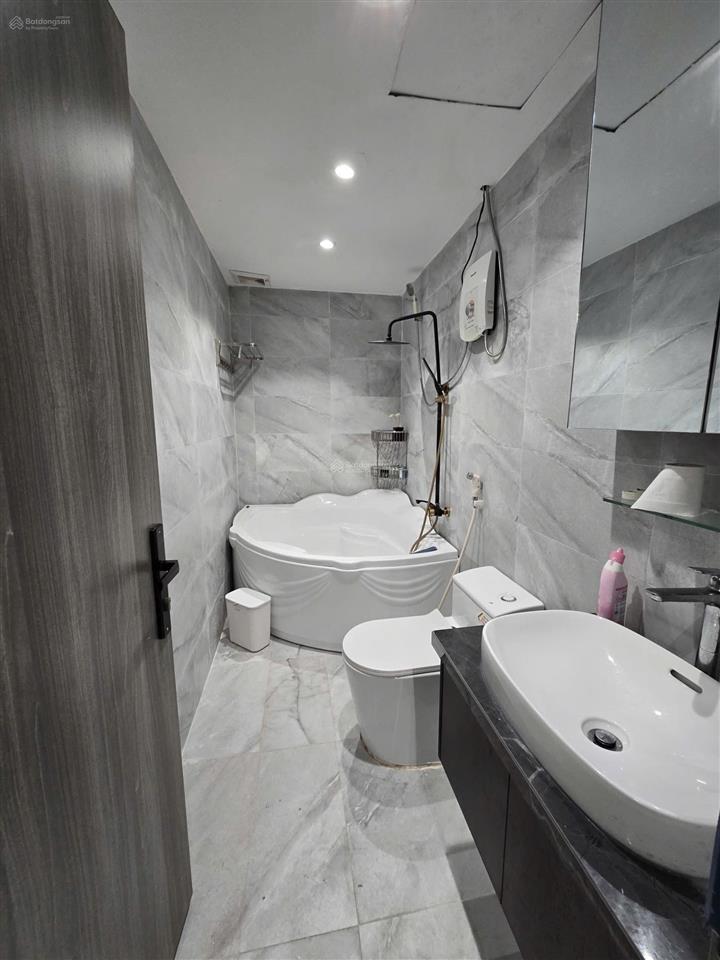 Cho thuê cc the flemington, giá 16,5 triệu, 87m2, 2pn, 2wc, view đẹp, e 0906 247 ***