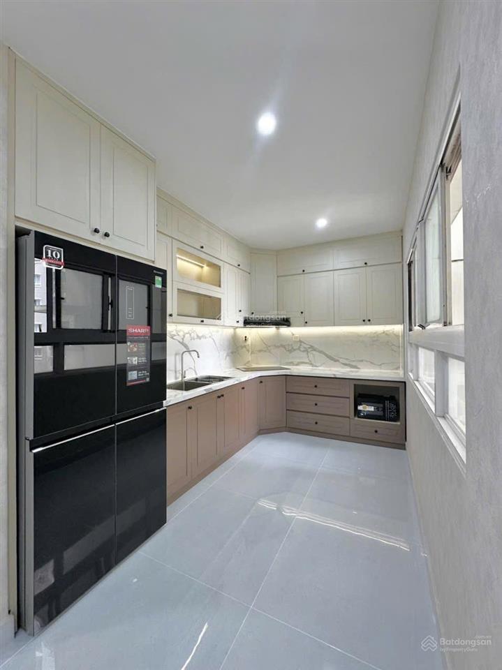 Cho thuê cc central garden, giá 14tr, 80m2, 2pn, 2wc, view đẹp, e 0906 247 ***