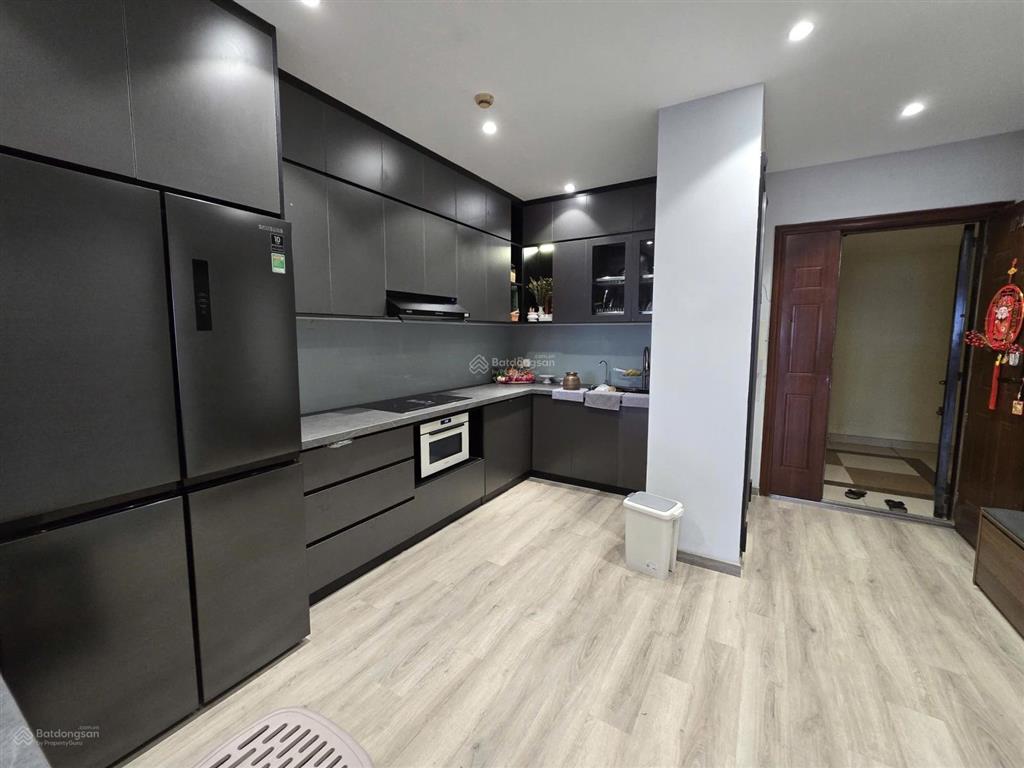 Cho thuê gấp cc đẹp 2pn, 93m2, 2wc, giá 12 triệu tại screc tower, e 0906 247 ***