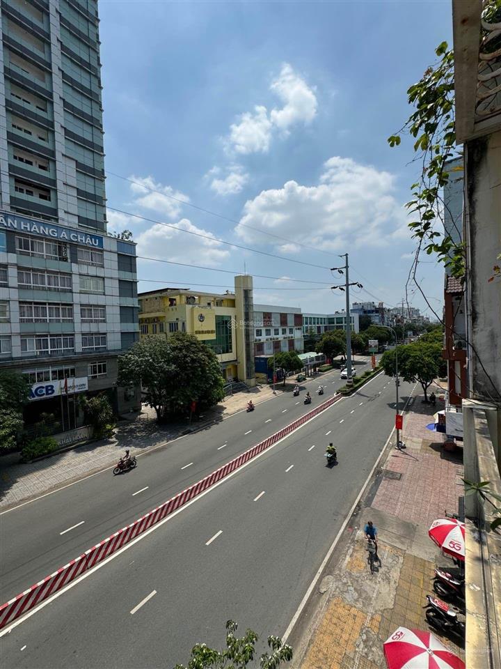 Bán nhà mặt tiền đường, lạc long quân, p hòa bình, q11  4tâng  giá  14,4 tỷ