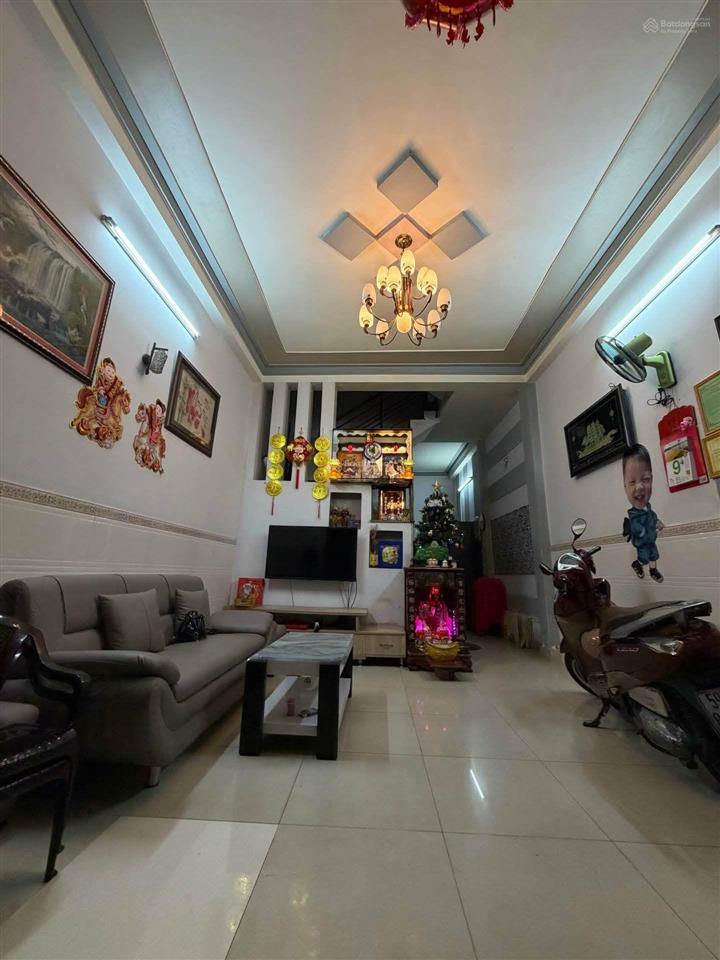 Bán nhà 83m 4m x 22,8m x 2 tầng giá  nhỉnh 5.tỷ tại đường bà hom ,p phú lâm