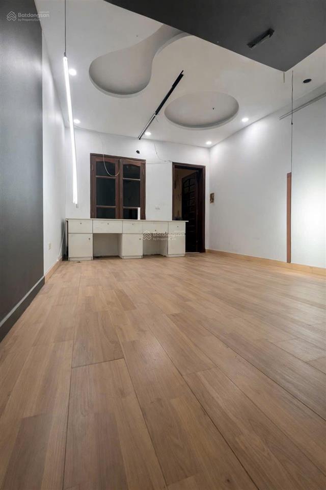 Cho thuê nhà riêng 599a, đường nguyễn trãi, thanh xuân, hà nội, 10triệu/tháng, 130 m2