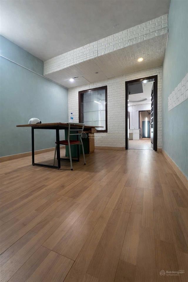 Cho thuê nhà riêng 599a, đường nguyễn trãi, thanh xuân, hà nội, 10triệu/tháng, 130 m2
