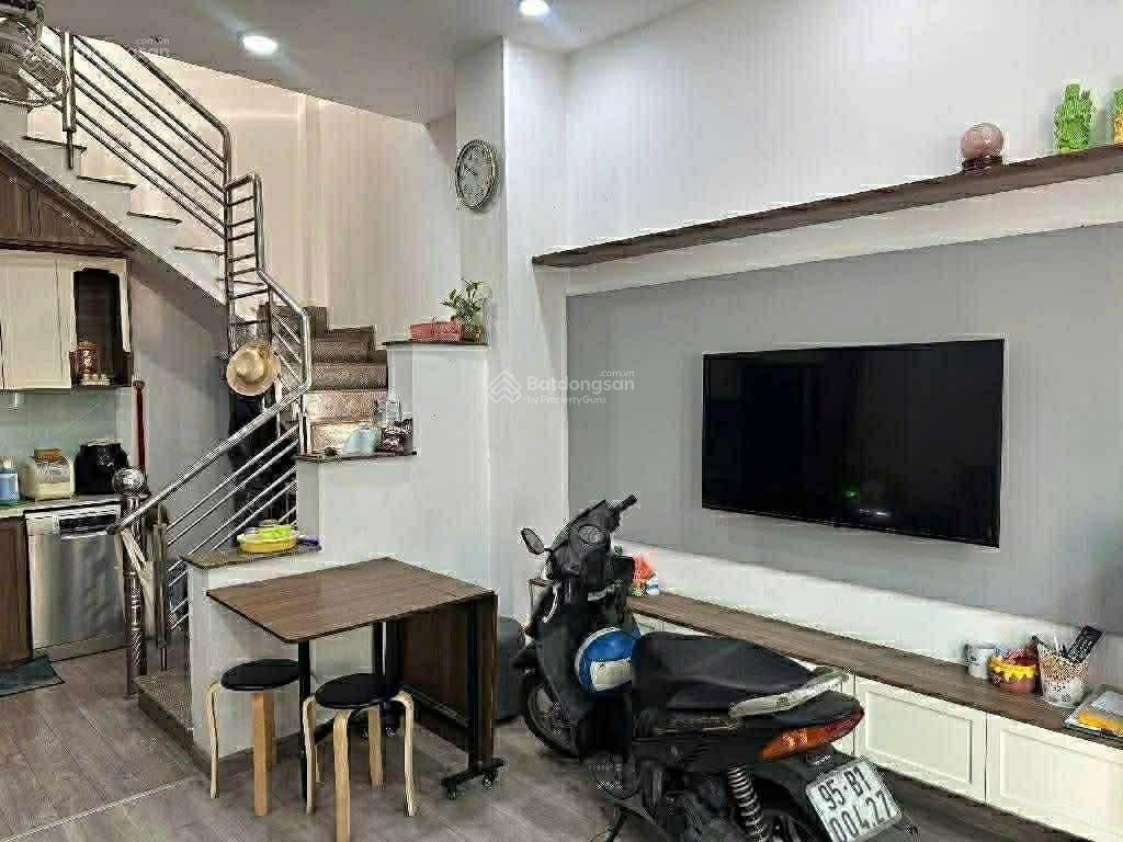 Bán nhà riêng tại vườn lài, 4,9 tỷ, 28 m2, giá tốt, view đẹp