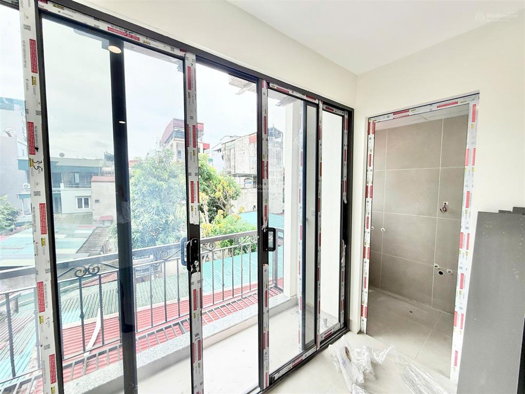 Cho thuê chung cư mini 1pn, 40m2, giá siêu hời 7,5 triệu tại 445/46 lạc long quân, tây hồ