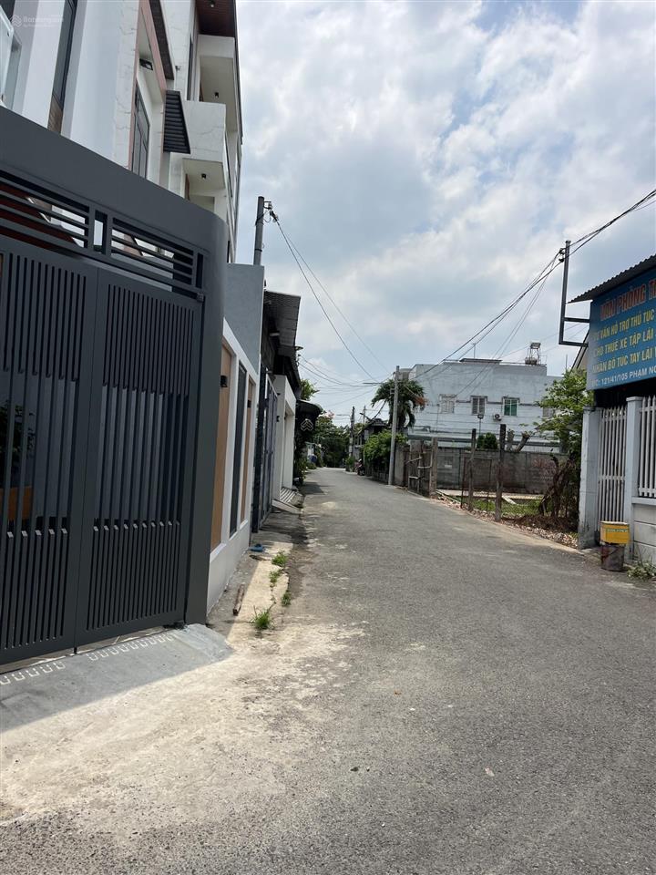 Chỉ 5 tỷ 290 triệu nhà 1 trệt 2 lầu  hiệp thành  nhánh đường phạm ngọc thạch