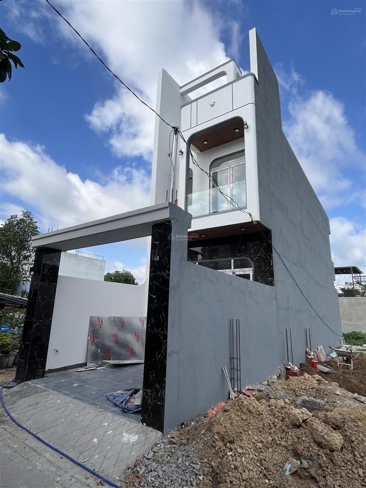 Nhà trệt lầu khu 3 phú hòa  tdm