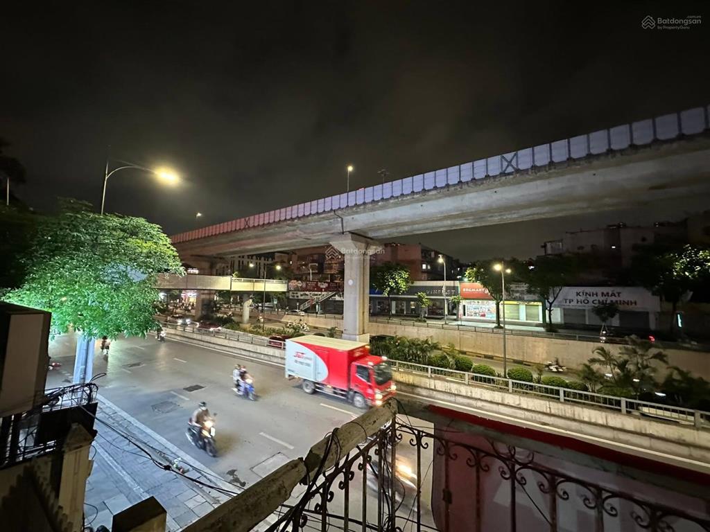 Mặt bằng kinh doanh mặt phố nguyễn trãi 150m2 thông sàn kinh doanh ngay