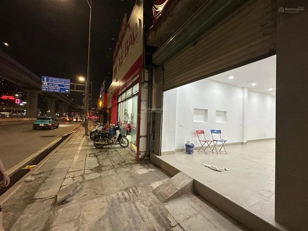 Mặt bằng kinh doanh mặt phố nguyễn trãi 150m2 thông sàn kinh doanh ngay