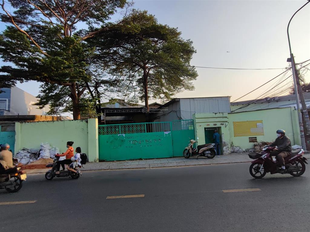 Bán nhà xưởng ở hóc môn dt 1.192 m2