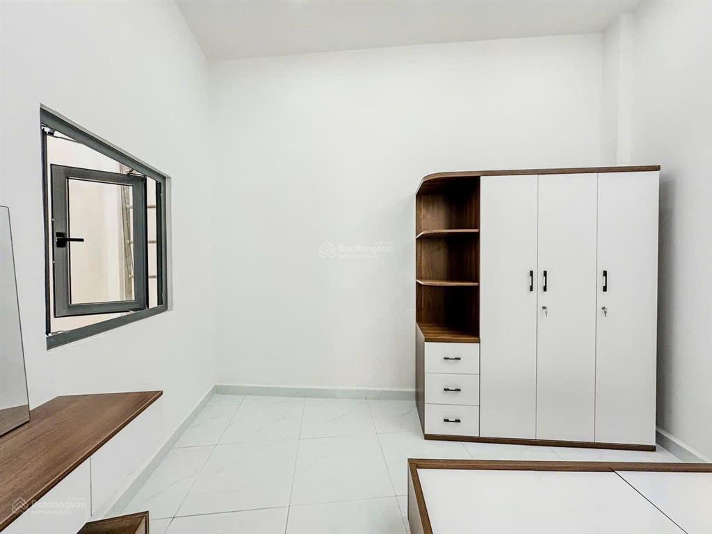 Bán nhà đẹp mặt tiền đường khu bàu cát, 3 tầng, 37m2, 3pn, 3wc, chỉ 5,6 tỷ ngay trường chinh