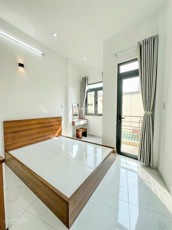 Bán nhà đẹp mặt tiền đường khu bàu cát, 3 tầng, 37m2, 3pn, 3wc, chỉ 5,6 tỷ ngay trường chinh