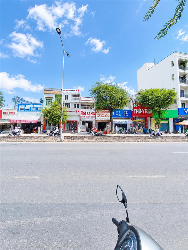 Giá tốt mtkd lê trọng tấn  gần aeon tân phú  40m2  2 tầng  tiện cho thuê, hoặc kinh doanh