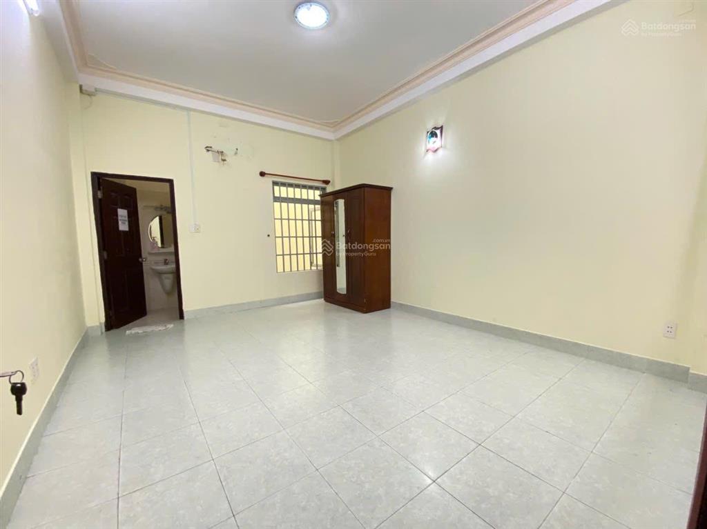 Cho thuê gấp khu vip k300  ngay nguyễn minh hoàng  4 lầu  4x25m  nhà mới  tiện làm văn phòng