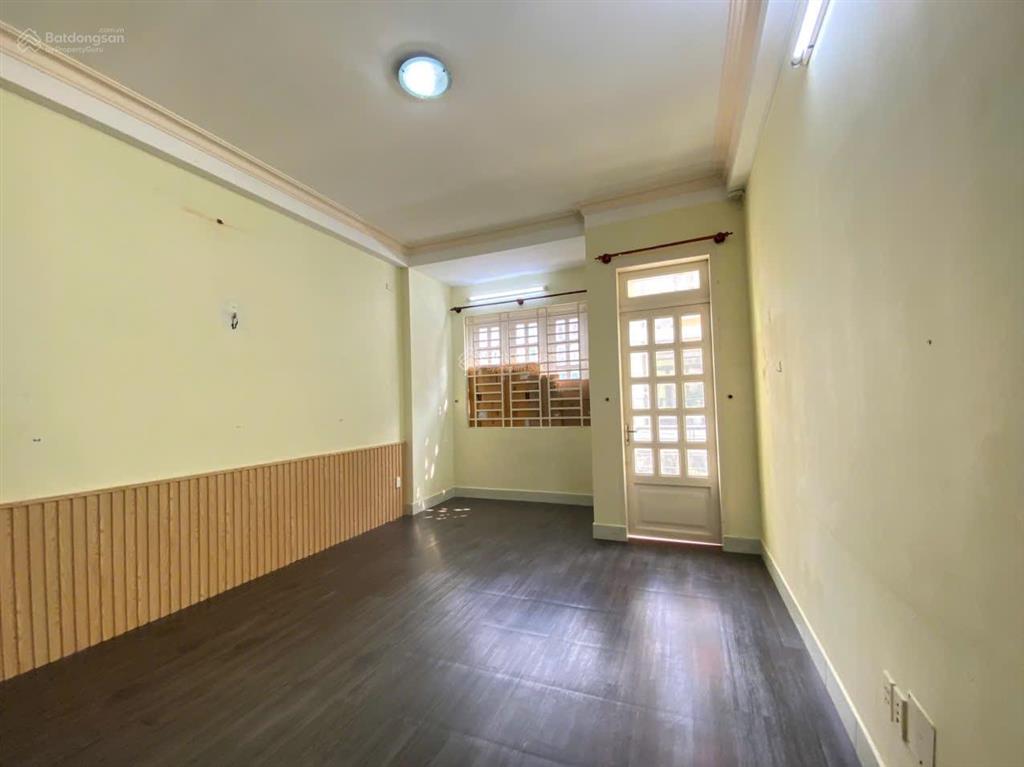 Cho thuê gấp khu vip k300  ngay nguyễn minh hoàng  4 lầu  4x25m  nhà mới  tiện làm văn phòng