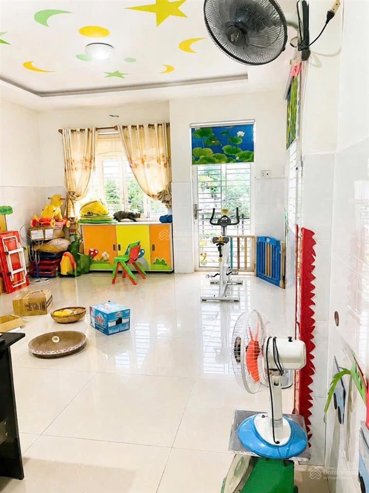 Bán nhà góc 2mtnb gò dầu  4 tầng  4,5x17m  công nhận đủ  đối diện công viên  khu vip  11 tỷ