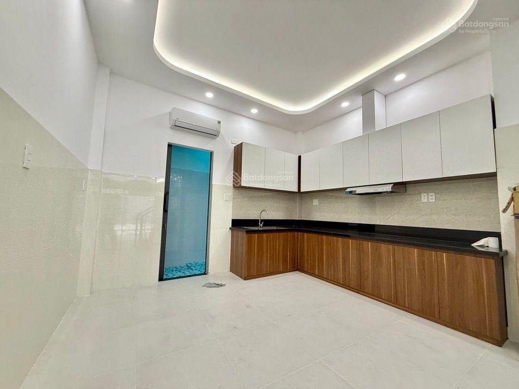 Nhà mới cạnh phạm văn đồng kế gigamall 77m2 đúng 6.8tỷ. có thể lên 4 tầng