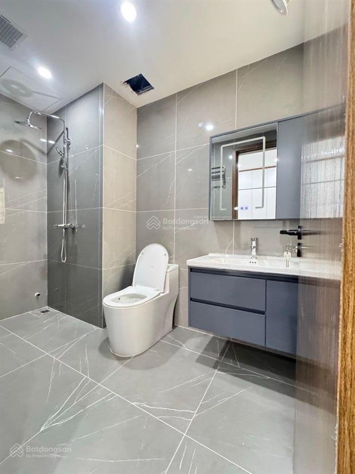 Bán cc đẹp xuất sắc 89m2, 2pn, 2wc, tầng trung tại cầu giấy, giá 9.4 tỷ, ngay sát cv cg