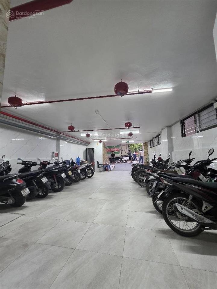 Cần bán tòa văn phòng mặt phố hoàng quốc việt cầu giấy, 8 tầng, 150m, 76 tỷ, giá chốt linh hoạt