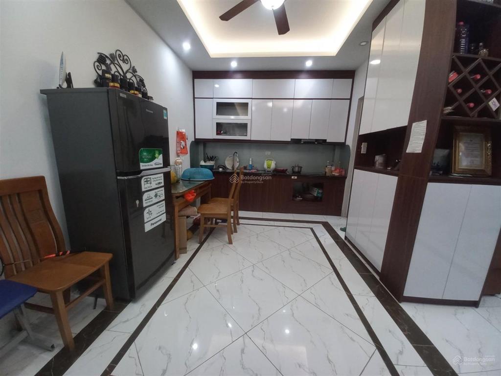 Bán nhà nguyễn khánh toàn, cầu giấy, ngõ thông, kinh doanh, ô tô, dân xây, 40m, nhỉnh 12 tỷ, 5 tầng