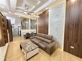 Chủ cần bán gấp nhà cầu giấy, 36m, 5 tầng, 9.6 tỷ, full nội thất, gần hồ điều hòa, vị trí tt