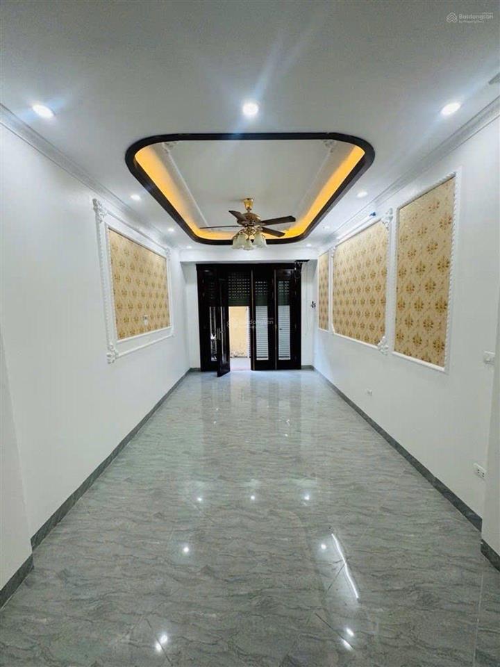 Bán nhà ngõ quận ủy cầu giấy  ở ngay  full đồ  40m  13,2 tỷ  6 tầng thang máy  sổ chính chủ