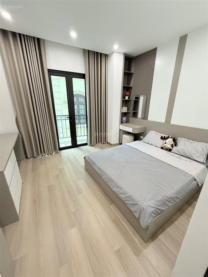 Siêu phẩm thang máy  lô góc  kinh doanh  nhà mới  ô tô  full nội thất  chỉ 10,9 tỷ  40m