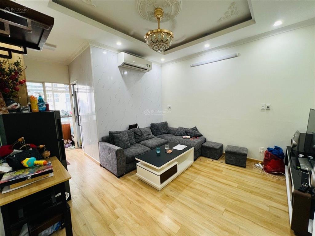 Cần bán gấp căn hộ tầng trung, vừa tiền, full nội thất, ở ngay, chỉ hơn 4 tỷ, 2 ngủ, ở sướng
