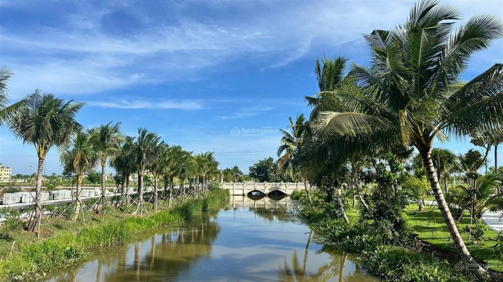 Bán đất nền dự án agora city, 1,98 tỷ, 108m2, đẹp, nhiều tiện ícch tại đường 818, thị trấn thủ thừa