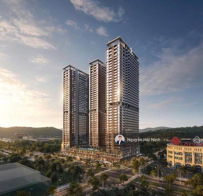 Bán căn studio sky m tầng cao view vịnh, giá 2 tỷ chiết khấu 15% + quà nội thất 200tr