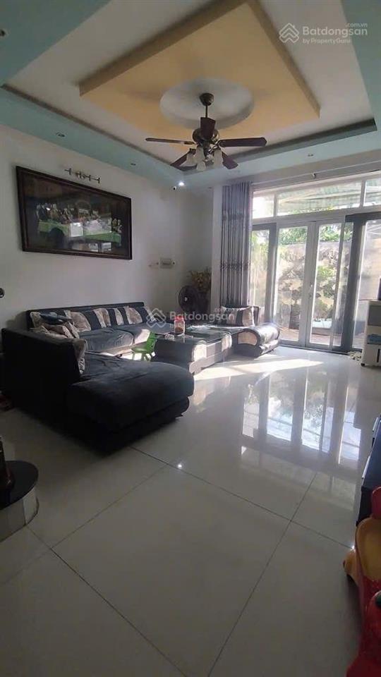 Thị trấn nhà bè  bán nhà 2 tầng sân vườn diện tích khủng 127m2  giá 5,75 tỷ (giá hạt dẻ)