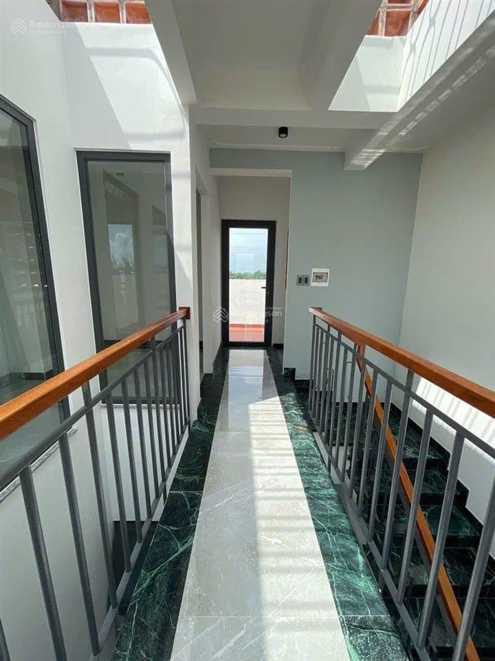 Hiệp phước  nhà bè, bán nhà 4 tầng mới đẹp lung linh 95m2, xe hơi đậu trong sân. giá 7,1 tỷ
