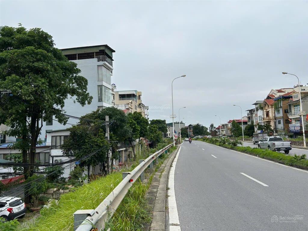 Bán gấp trong tuần nhà mặt phố an dương vương  tây hồ, dt 124m2, vị trí cực đẹp, giá nhỉnh 20 tỷ