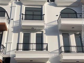 Bán shophouse vạn phát velora, 3,4 tỷ, 283m2, 5pn, 5wc, tây bắc