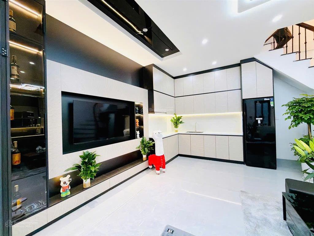 Minh khai diện tích 34m² 5 tầng giá 8 tỷ