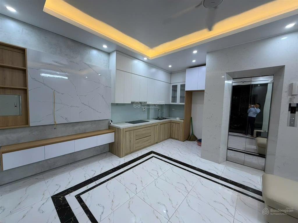 Siêu phẩm thang máy trương định diện tích 35m2 5 tầng 8 tỷ