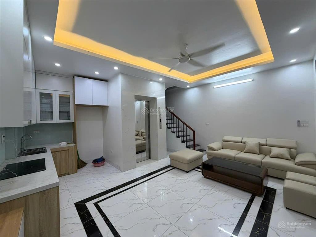 Siêu phẩm thang máy trương định diện tích 35m2 5 tầng 8 tỷ