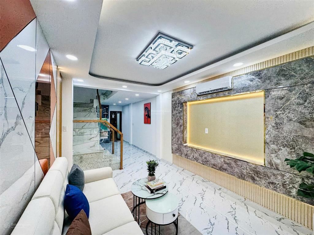 Chủ cần thanh khoản, cần tiền gấp  trại cá 40m² 5 tầng giá 8.1 tỷ