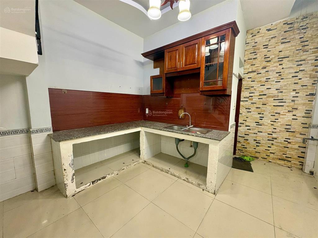 Cho thuê nhà đường số 4, hẻm xe hơi
