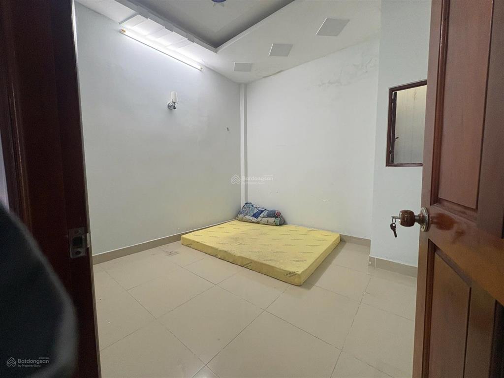 Cho thuê nhà đường số 4, hẻm xe hơi