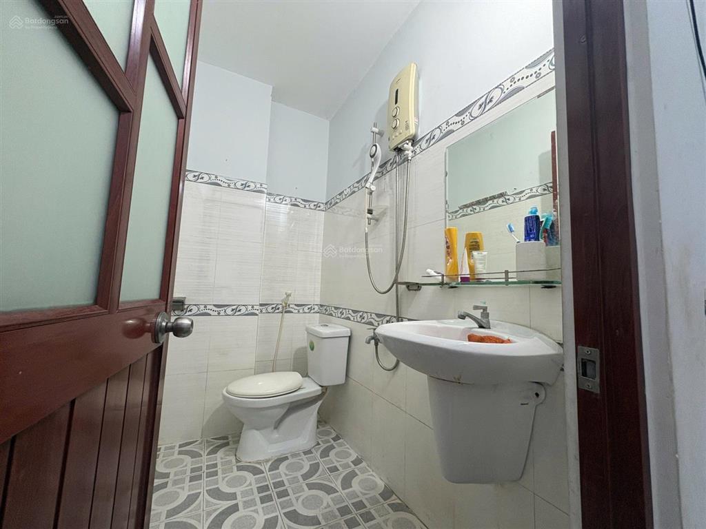Cho thuê nhà đường số 4, hẻm xe hơi