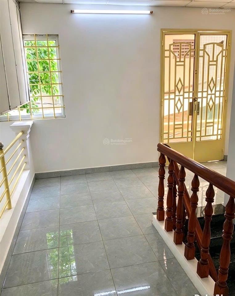 Cho thuê nhà góc 2 mặt tiền  hẻm xe hơi bùi quang là