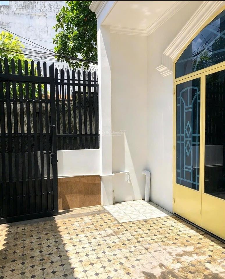 Cho thuê nhà góc 2 mặt tiền  hẻm xe hơi bùi quang là