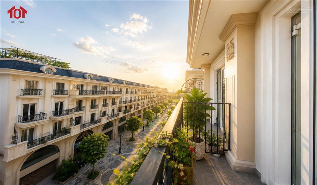 Bán nhà phố royal shophouse van phuc city đủ nội thất 7mx22m sổ hồng, ql13 mở rộng 60m