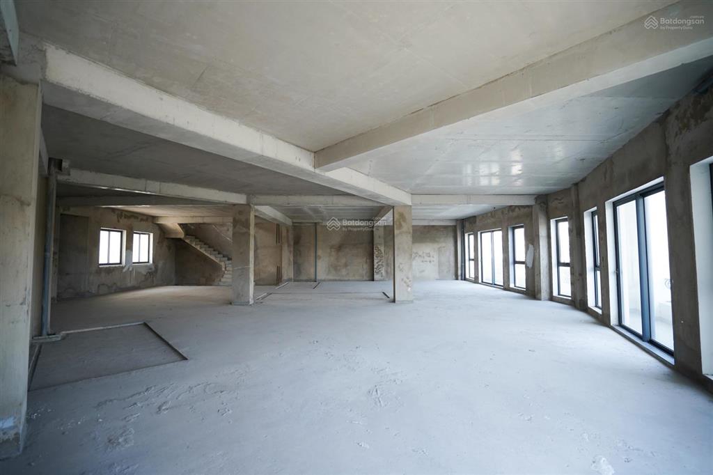 Góc 2 mặt tiền, ngang 25m số 1 đinh thị thi vạn phúc city  303,2m² đất, 1.064m² sàn, sổ hồng riêng