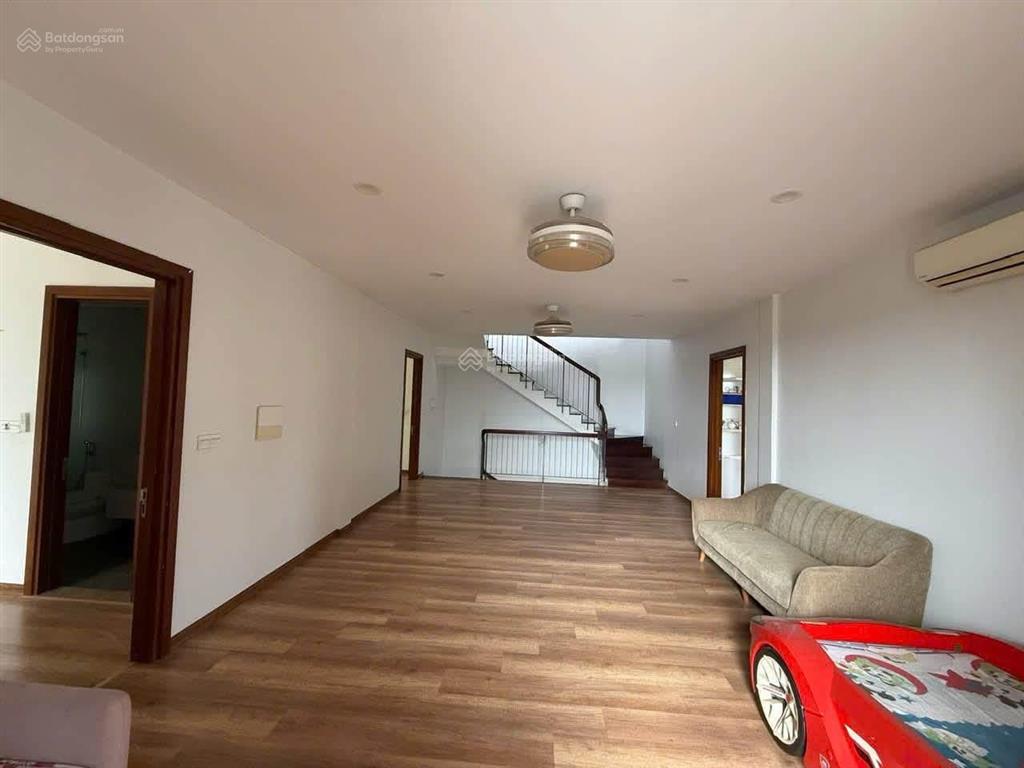 Cho thuê shophouse căn góc đập thông lk7 01,03 vinhomes thăng long giá tốt, 220m2, view đẹp