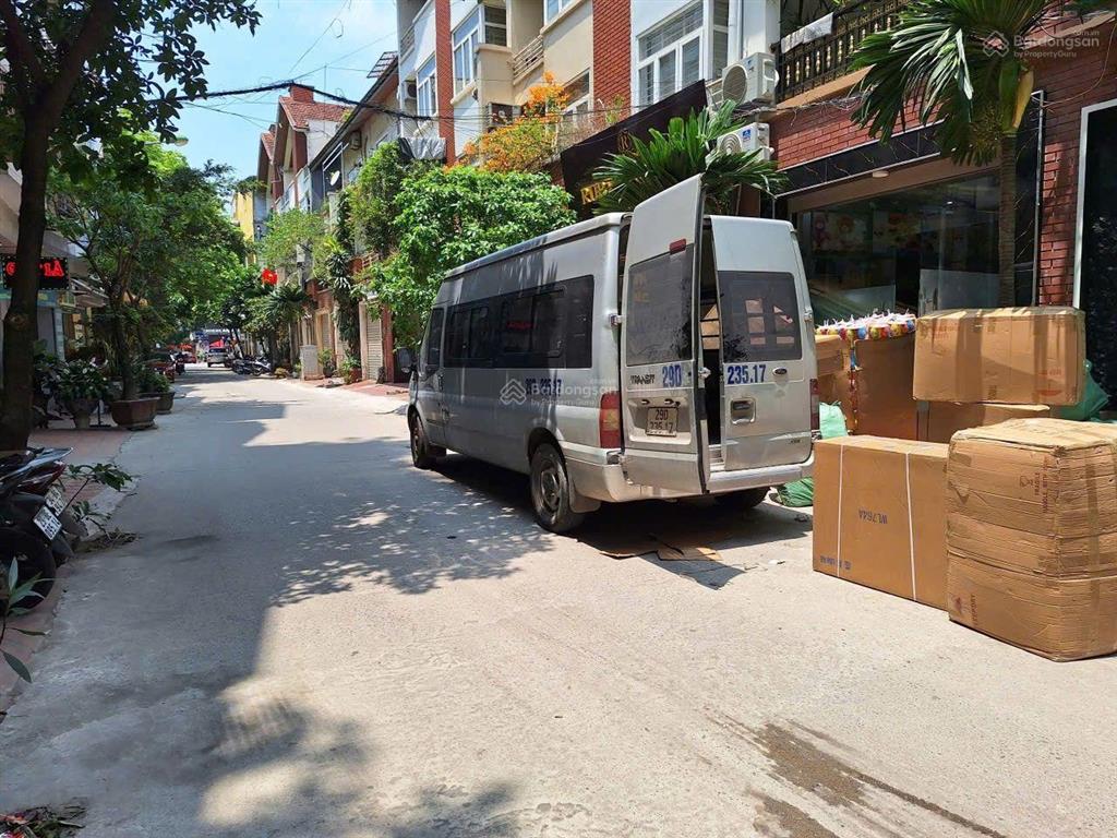 Cho thuê căn nhà ngay làng việt kiều châu âu 80m2 4t kinh doanh, văn phòngspashowroom long lanh