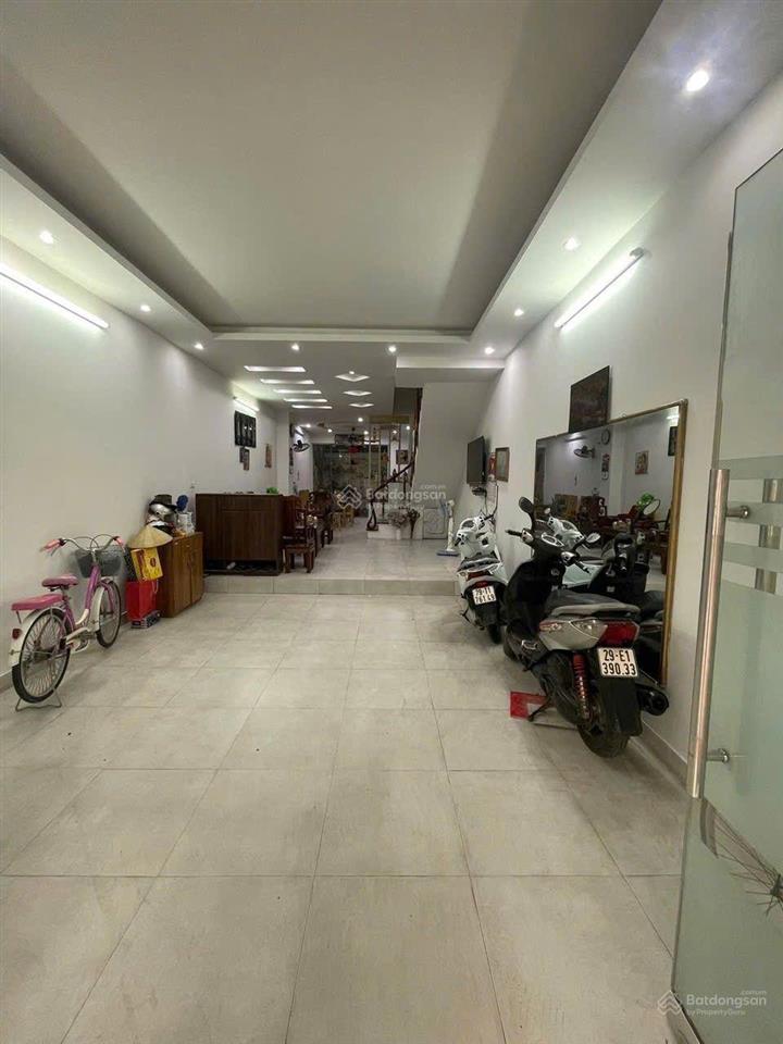 Cho thuê căn nhà ngay làng việt kiều châu âu 80m2 4t kinh doanh, văn phòngspashowroom long lanh