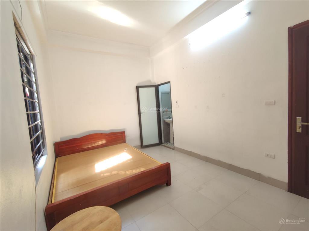 Phòng vip mễ trì thượng 26m² full đồ, thoáng, mát, ban công, sạch sẽ yên tĩnh, giá hời