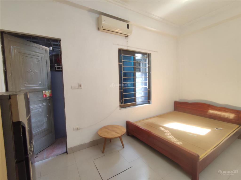 Phòng vip mễ trì thượng 26m² full đồ, thoáng, mát, ban công, sạch sẽ yên tĩnh, giá hời